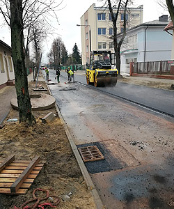 Grafika z wykańczania prawego pasa jezdni